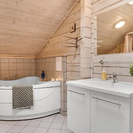 Tanas - 2km From The Sea By Interhome Feriehus