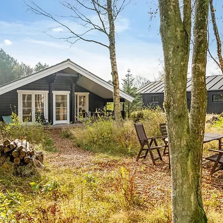 Tanas - 2km From The Sea By Interhome
